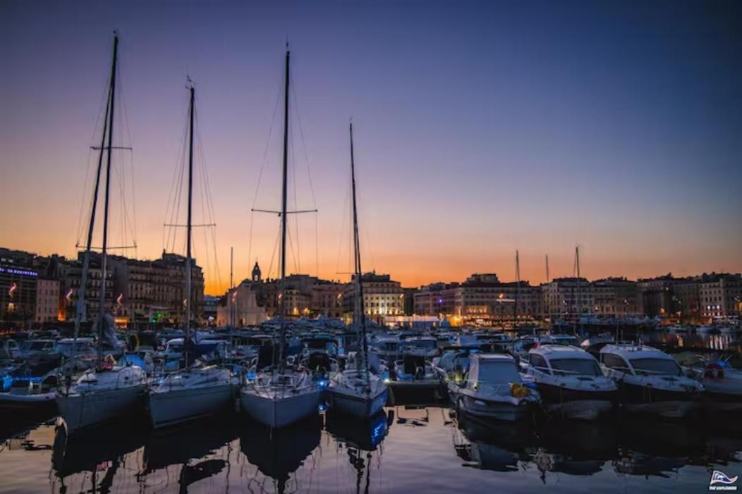 Vue Mer Le Panoramique Vieux-Port De Marseille Exteriér fotografie